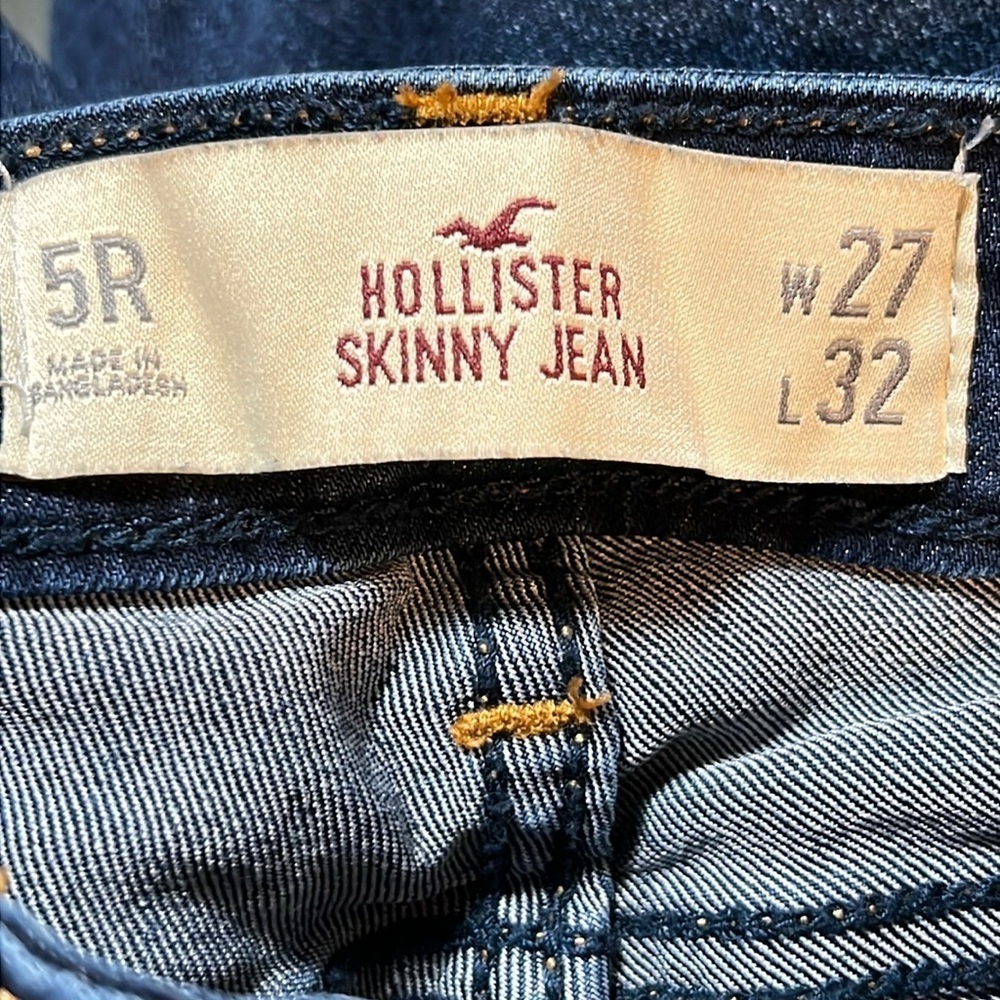 Hollister Women’s Distressed Dark Wash Skinny Jeans Junior Size 27 - Picture 3 of 5